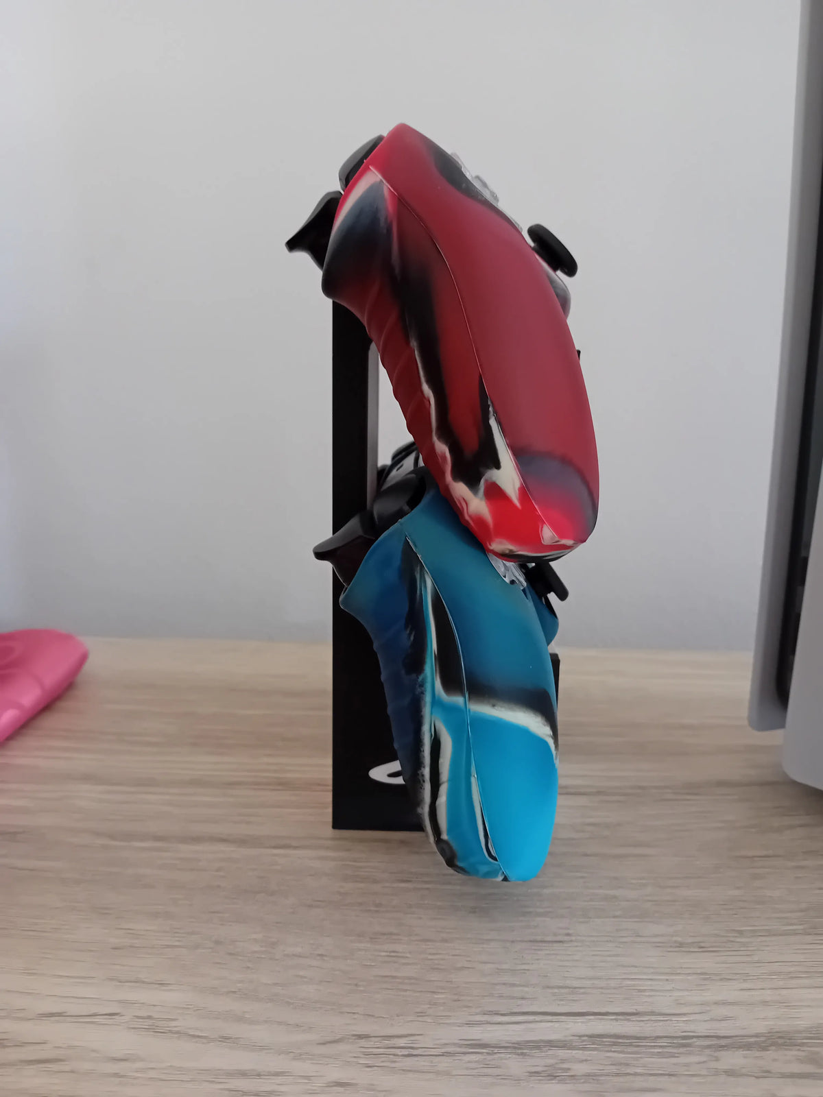 FormaCraft Dual PS5 Controller Holder — Gaming Desk Stand