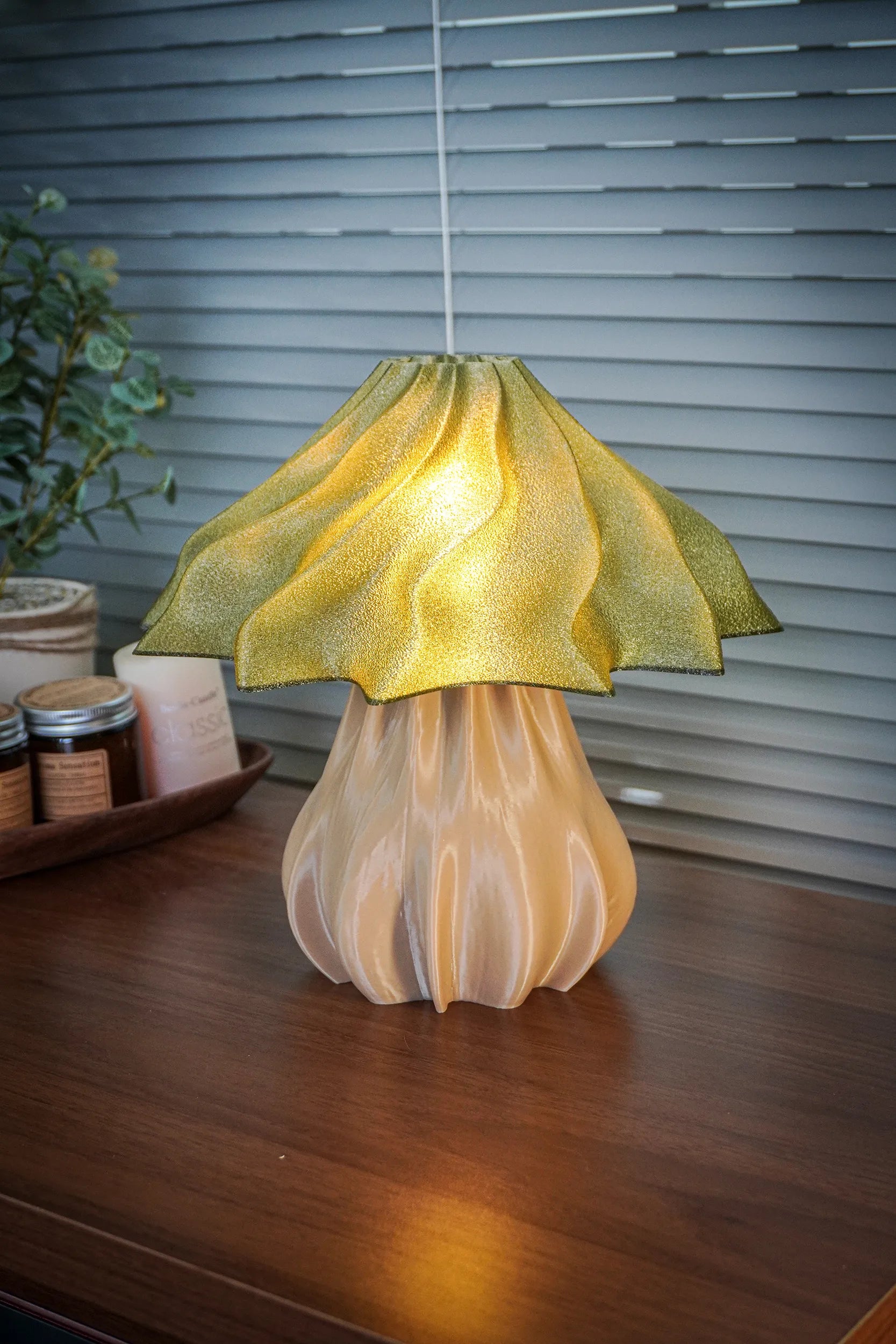 FormaCraft Oriva Canopy — Organic Table Lamp