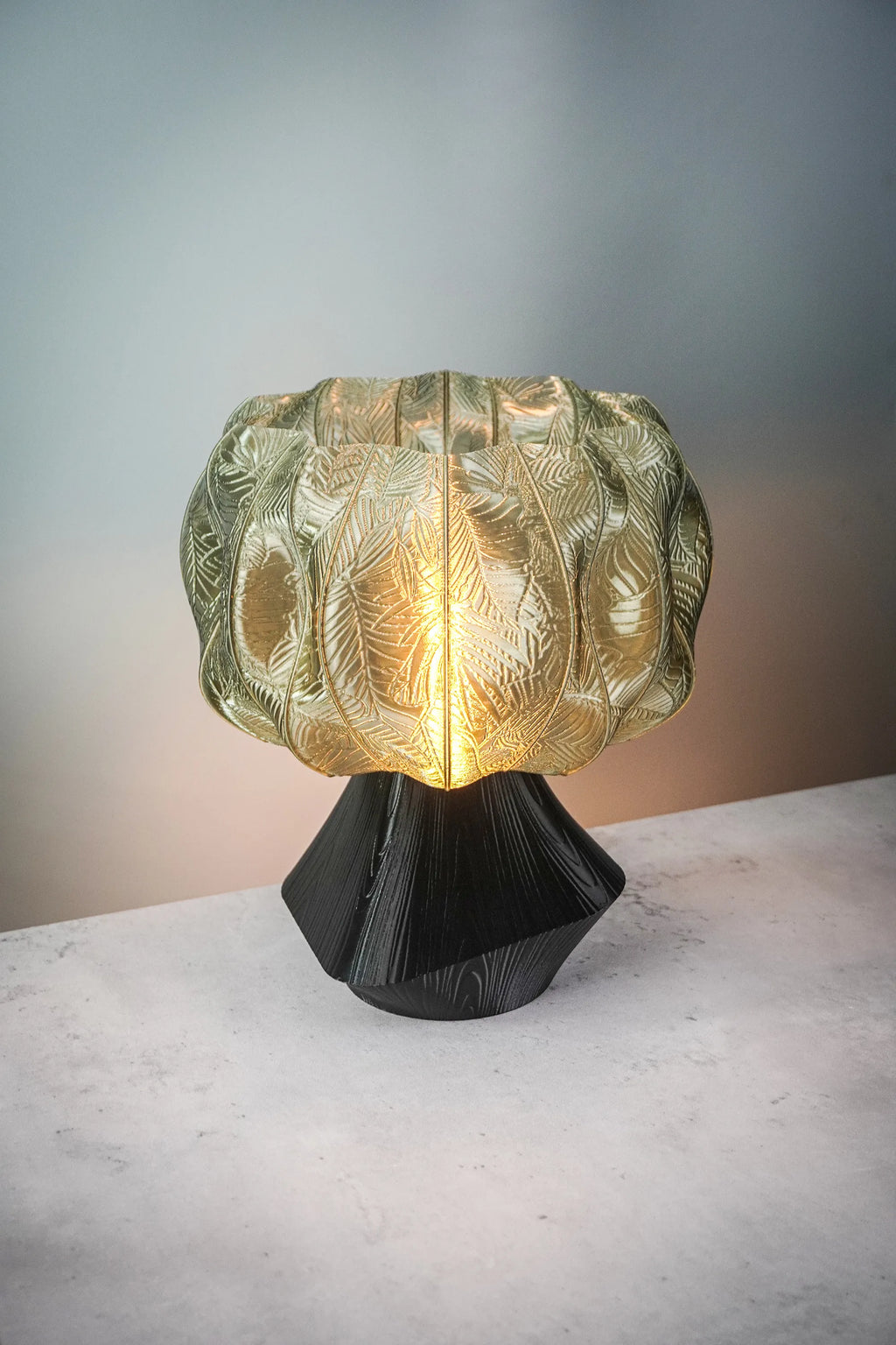 FormaCraft Elowen Fern — Organic Table Lamp