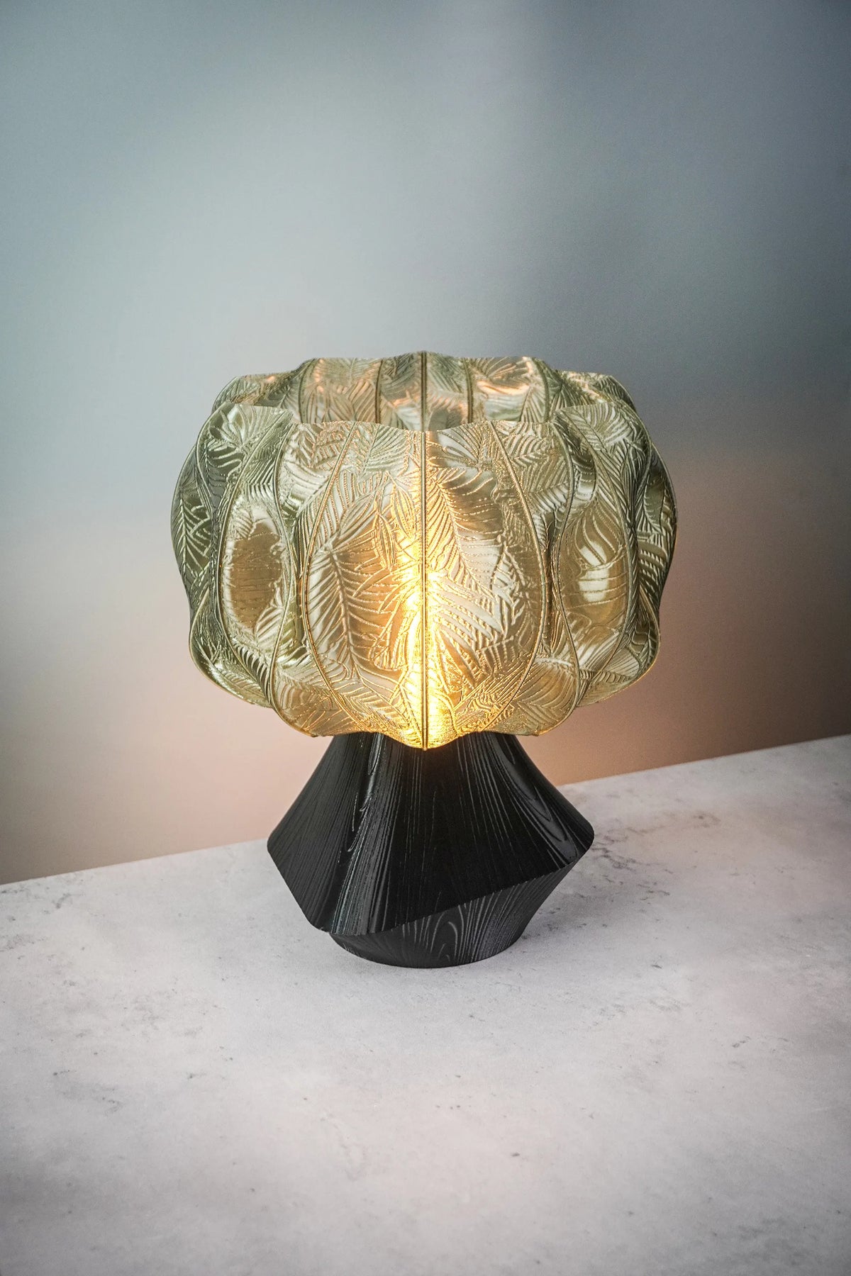 FormaCraft Elowen Fern — Organic Table Lamp