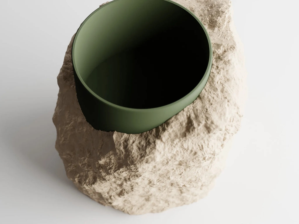 Plant Pot Stratum – Nature Meets Modern Design
